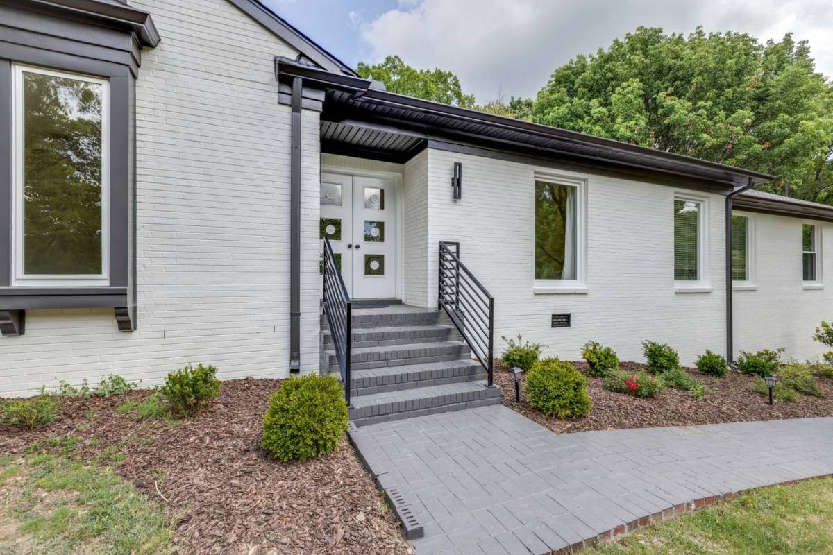 House for rent at 1243 Saxon Dr, Nashville, TN 37215