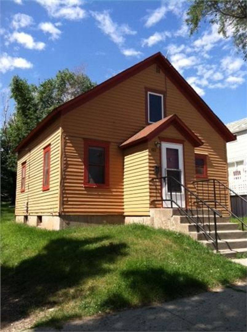 House for rent at 801 3rd Ave NE, Valley City, ND 58072