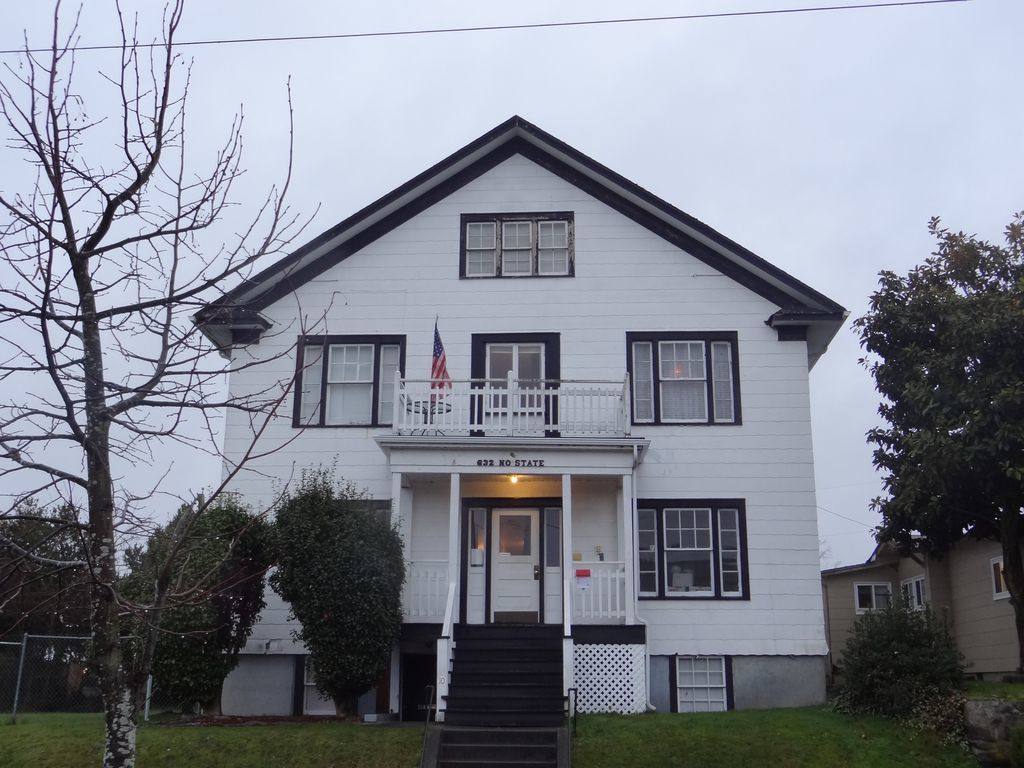 Apartment for rent at 632 N State St, Tacoma, WA 98403