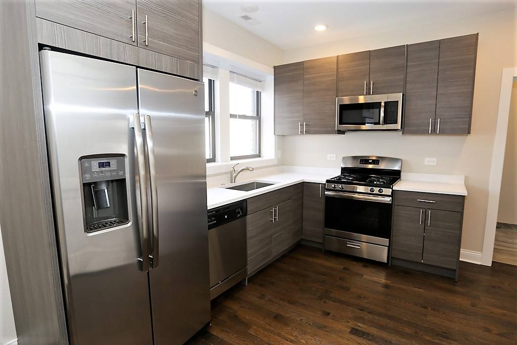 Apartment for rent at 2228 N Sawyer 2W #2W, Chicago, IL 60647