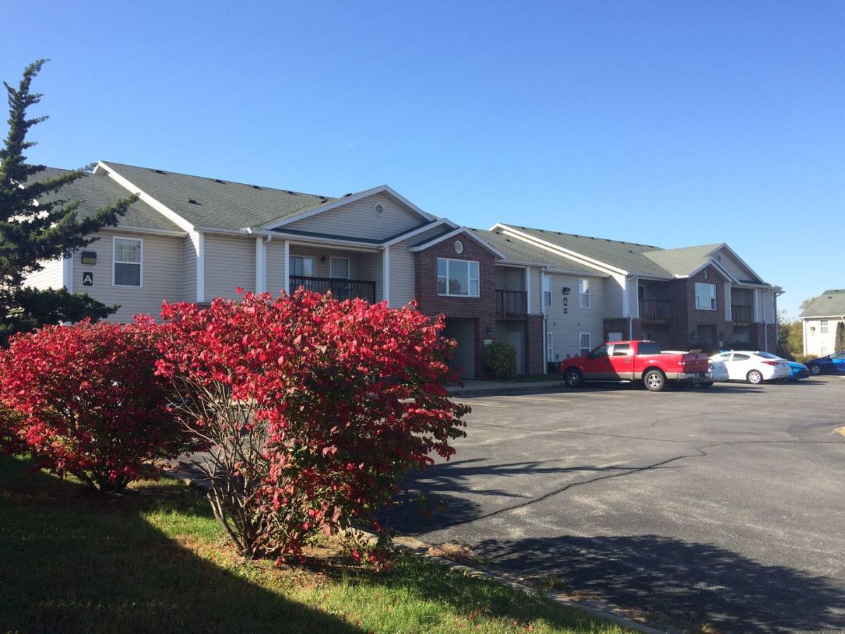 Apartment for rent at 223 N Cedar Ave, Republic, MO 65738
