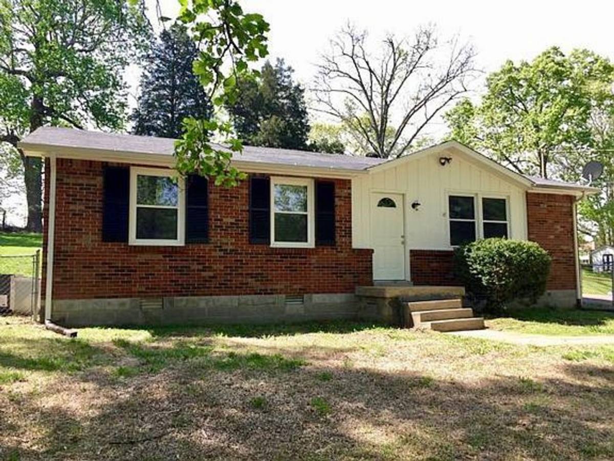 House for rent at 1988 Laura Dr, Clarksville, TN 37042