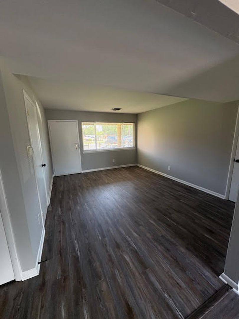 Apartment for rent at 22865 Washington Ave, Leonardtown, MD 20650