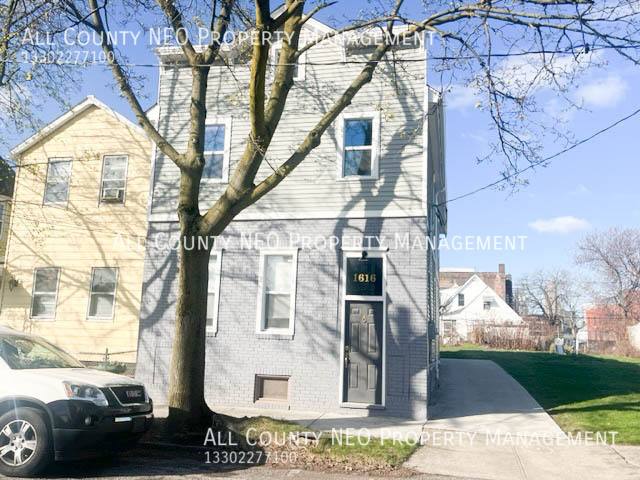 Apartment for rent at 1616 E 33rd St #UP, Cleveland, OH 44114