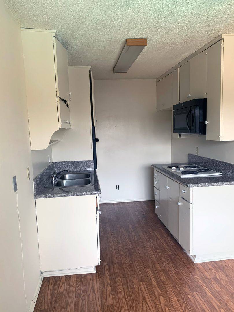 Townhouse for rent at 646 W Fairview Ave, Arcadia, CA 91007