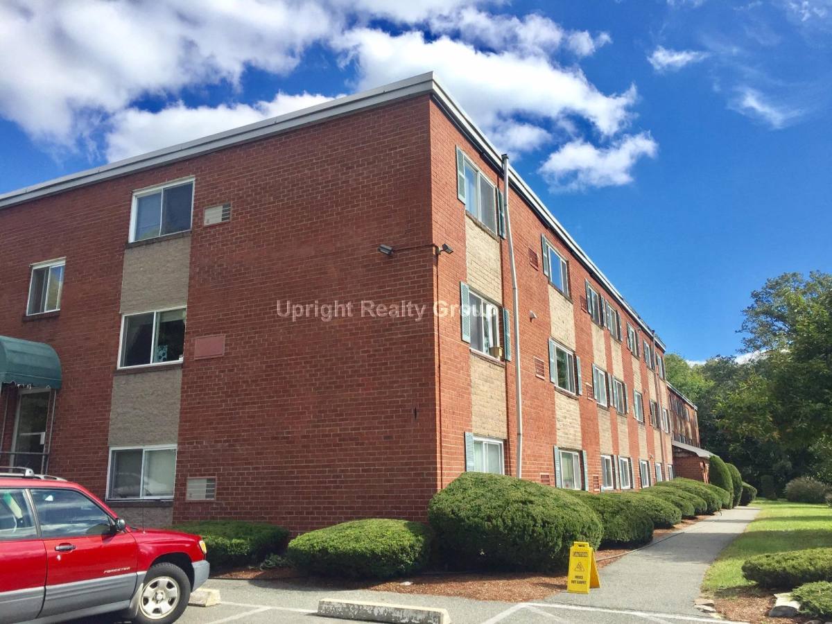 Apartment for rent at 66 Mayflower Ave #25, Middleboro, MA 02346