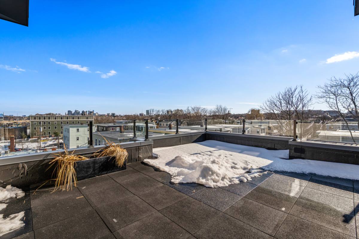 Apartment for rent at 406 Mystic Ave #404, Somerville, MA 02145