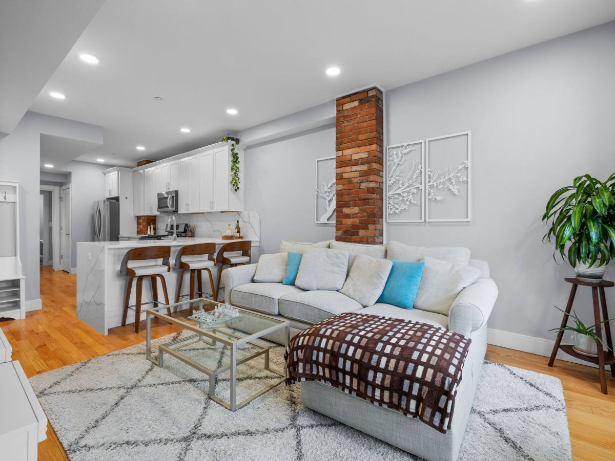 Apartment for rent at 154 Lexington #2, East Boston, MA 02128