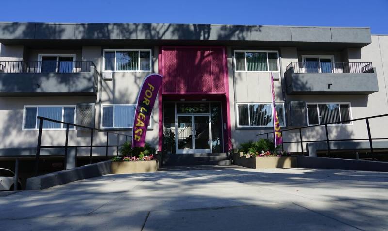 Apartment for rent at 1455 S Wooster St, Los Angeles, CA 90035