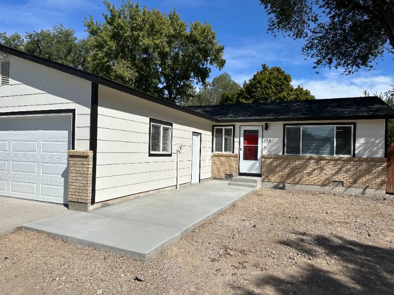 House for rent at 470 Samarra Dr, Mountain Home, ID 83647