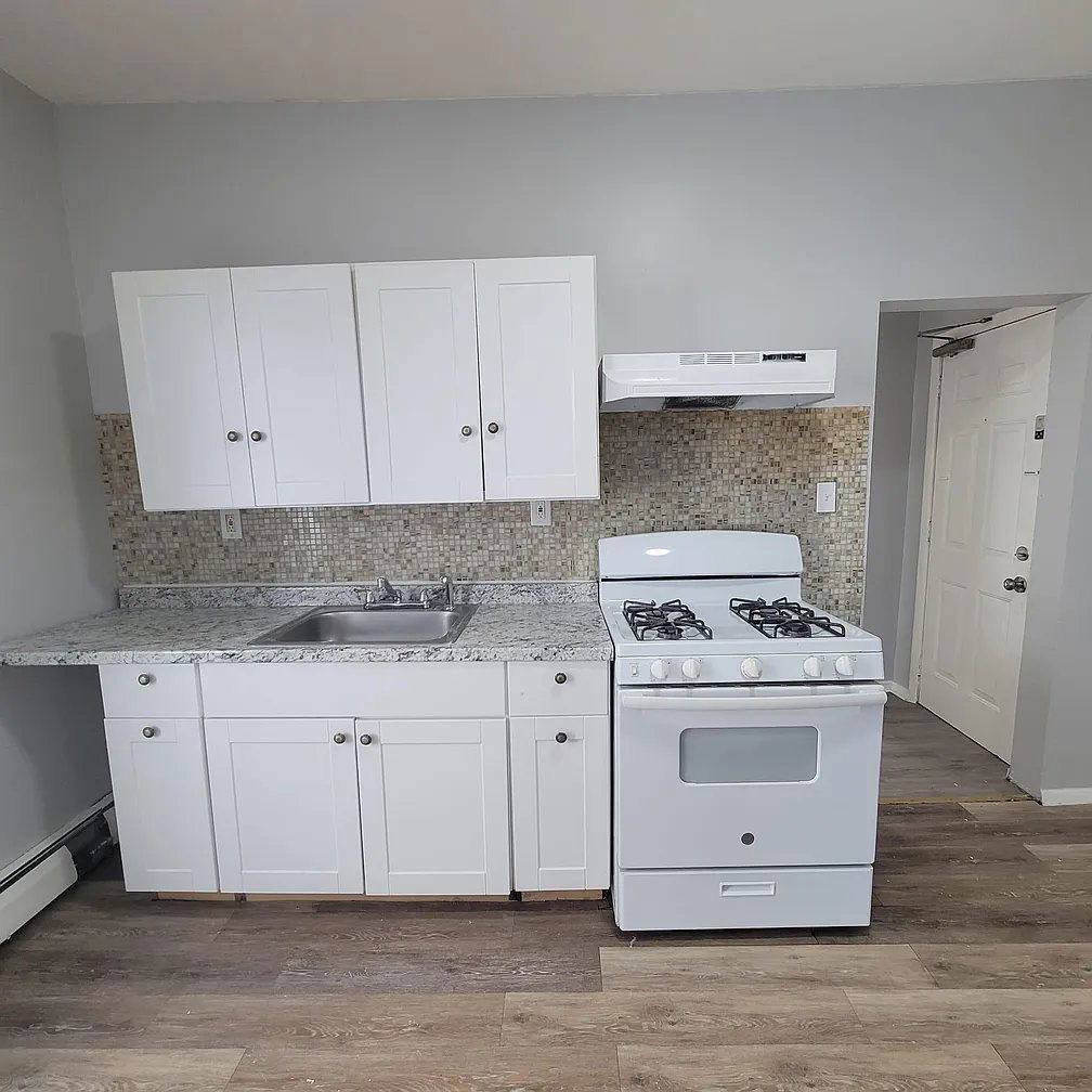 Apartment for rent at 1104 Grove St #2, Irvington, NJ 07111