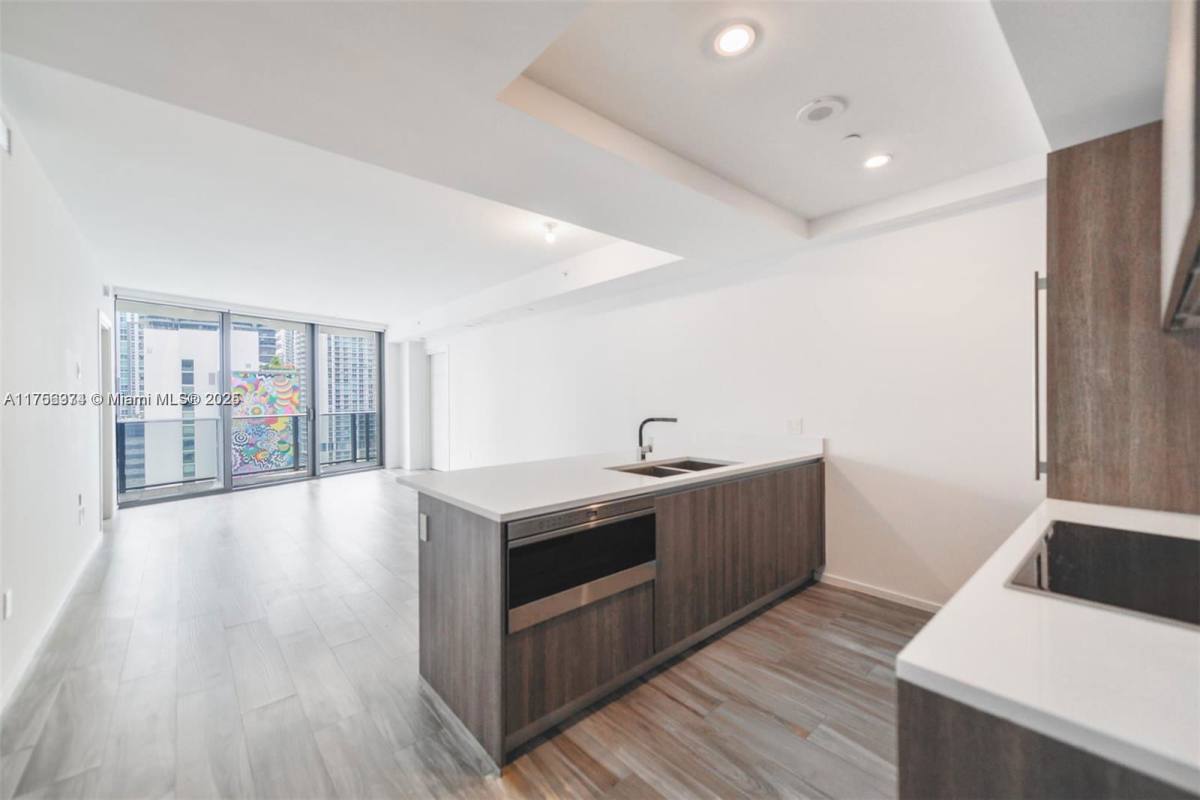 Apartment for rent at 801 S Miami Ave #1702, Miami, FL 33131