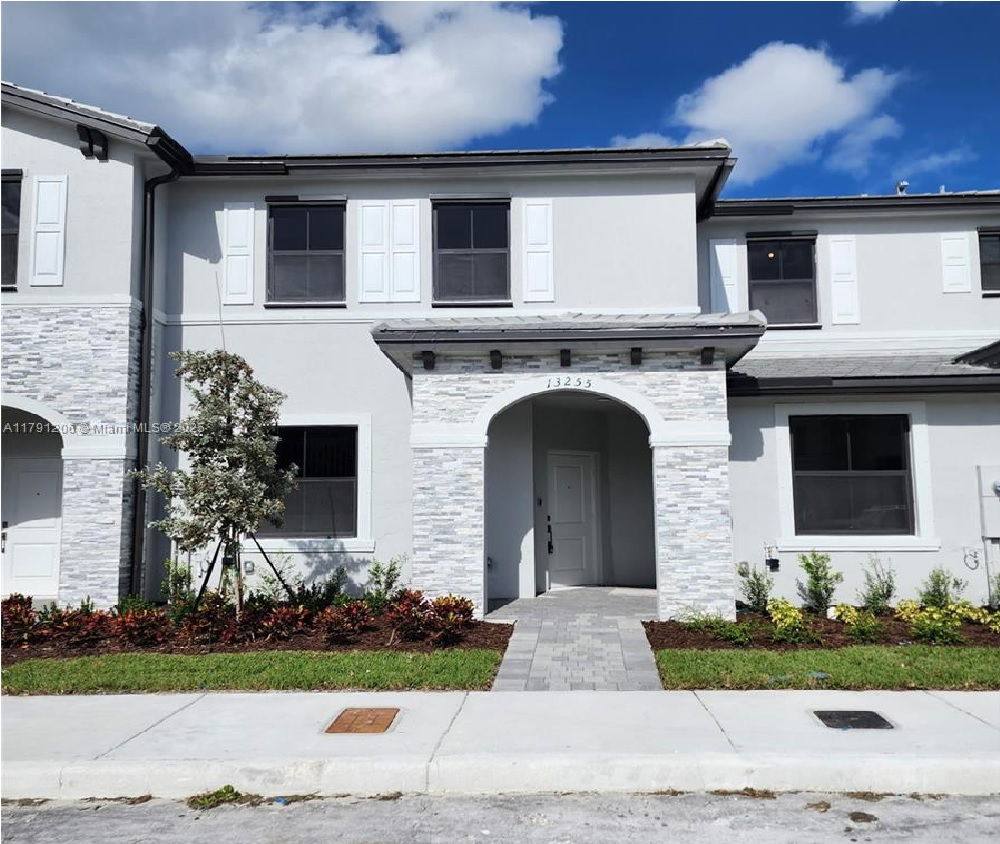 Townhouse for rent at 13255 SW 286th St, Homestead, FL 33033