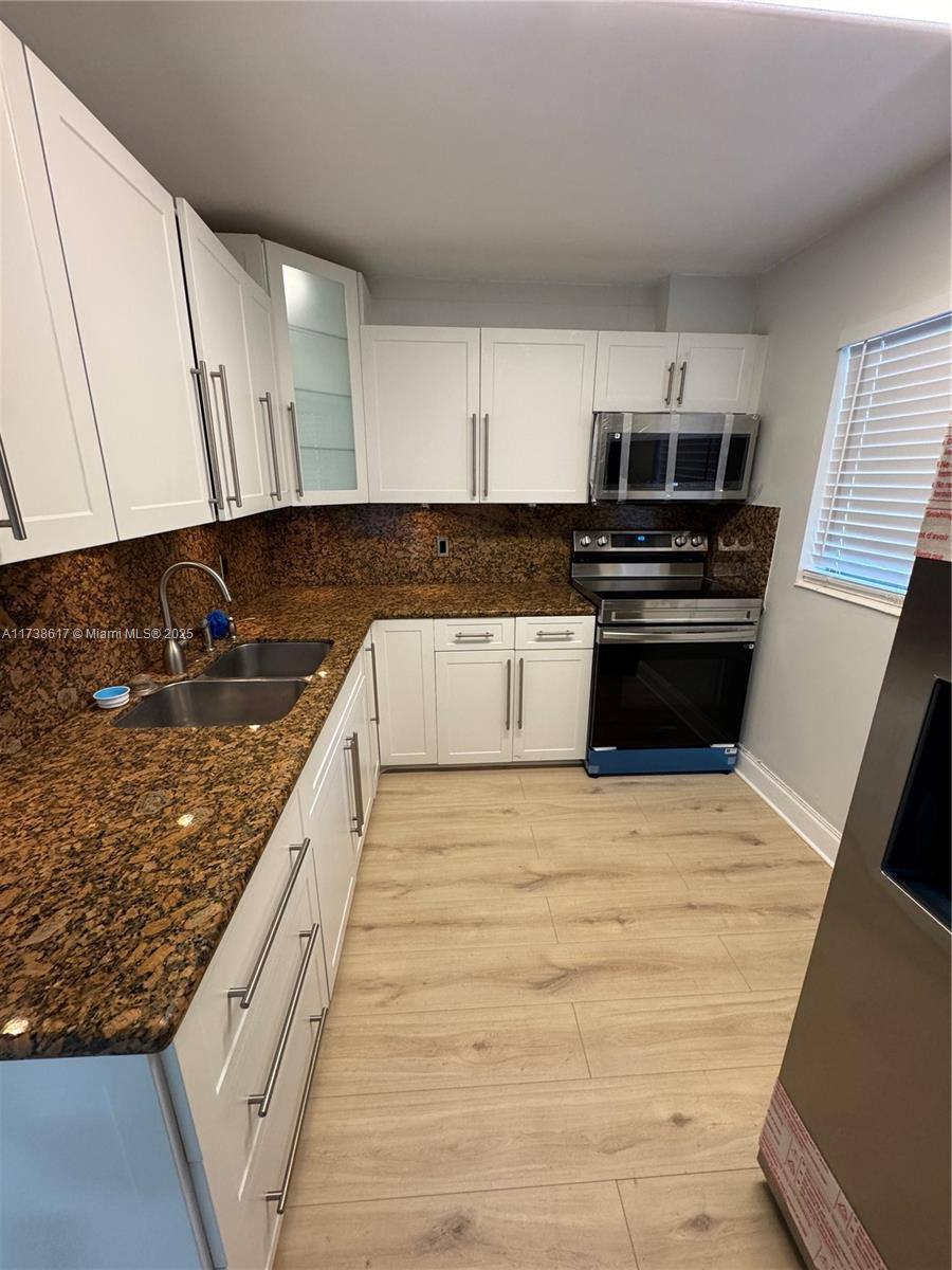 Condo for rent at 7745 SW 86th St, Miami, FL 33143