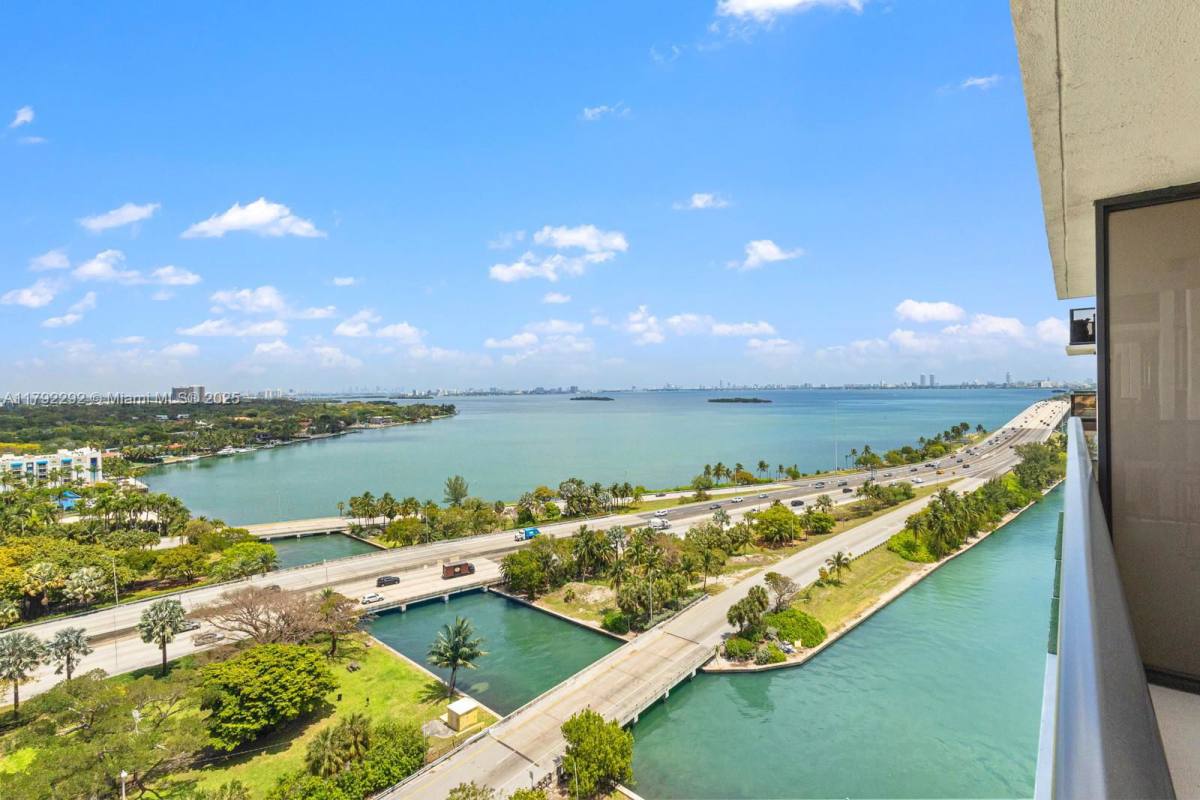 Apartment for rent at 600 NE 36th St #1810, Miami, FL 33137