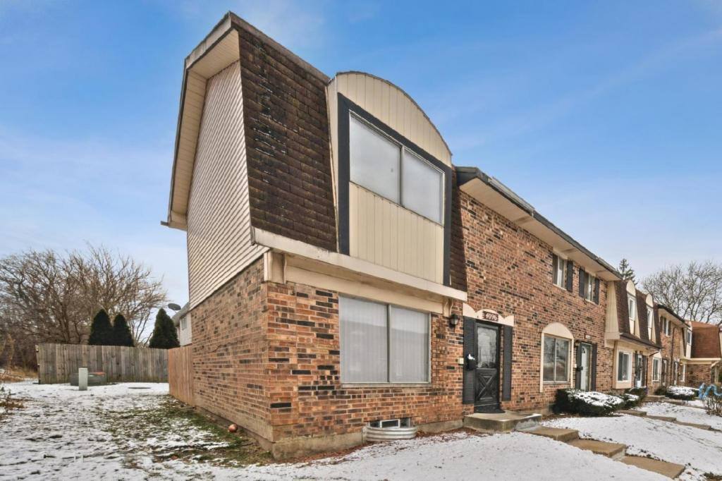 Townhouse for rent at 4096 Appleby Lane, Richton Park, IL 60471