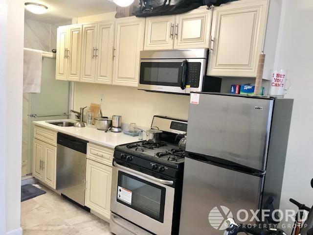 Apartment for rent at 414 E 78th St #4B, New York, NY 10075