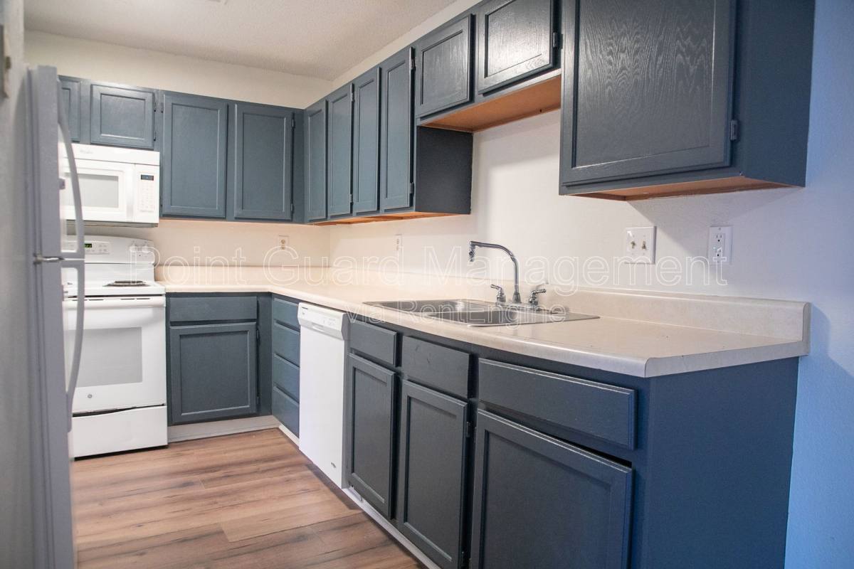 Apartment for rent at 105 W Gold Coast Rd #14, Papillion, NE 68046