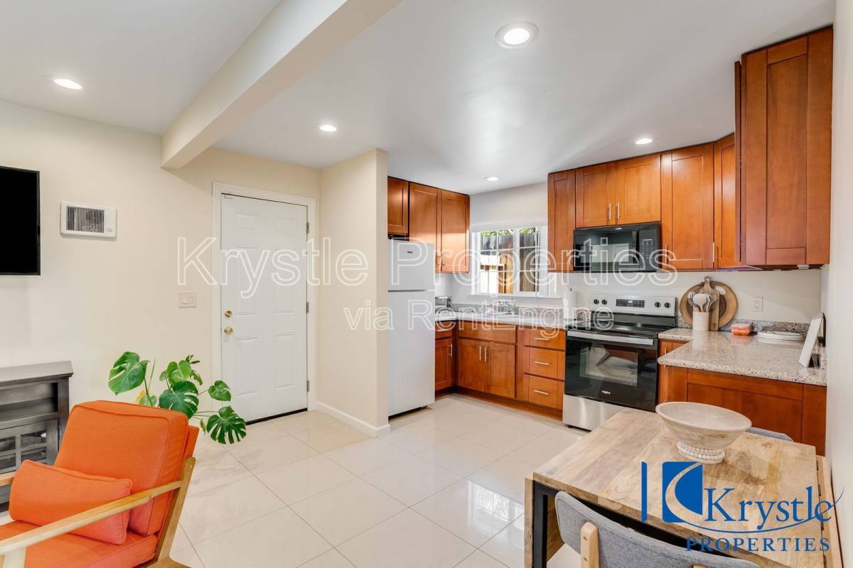 Townhouse for rent at 118 Halabuk Court, Vallejo, CA 94591