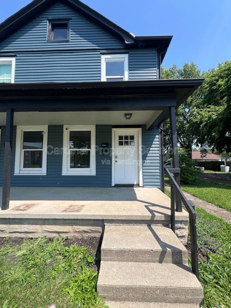 Townhouse for rent at 1227 Woodside Blvd, Middletown, OH 45044