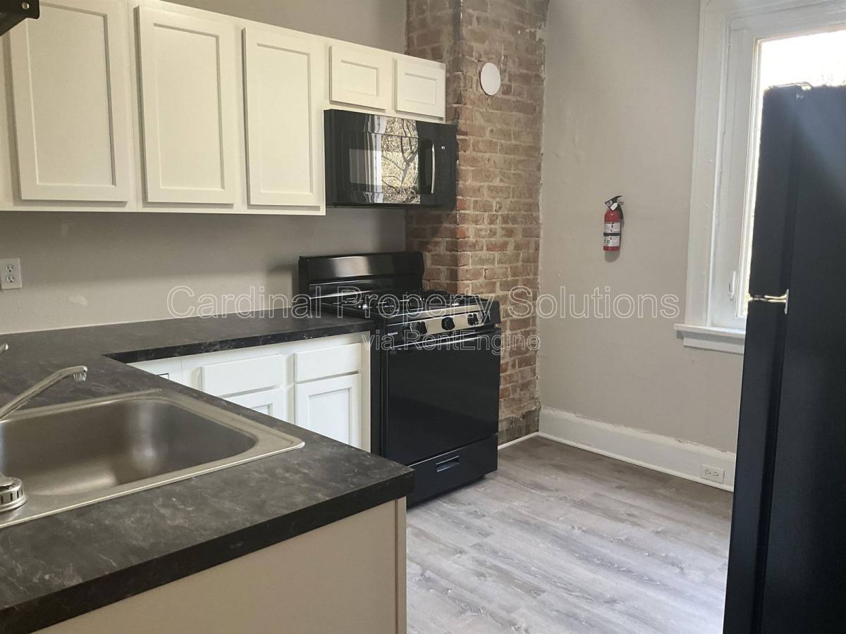 Apartment for rent at 130 Valencia St #2, Cincinnati, OH 45219