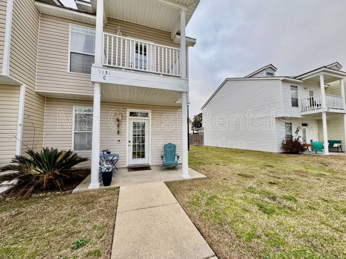 Apartment for rent at 1131 Century Oaks Dr #1, Gulfport, MS 39507