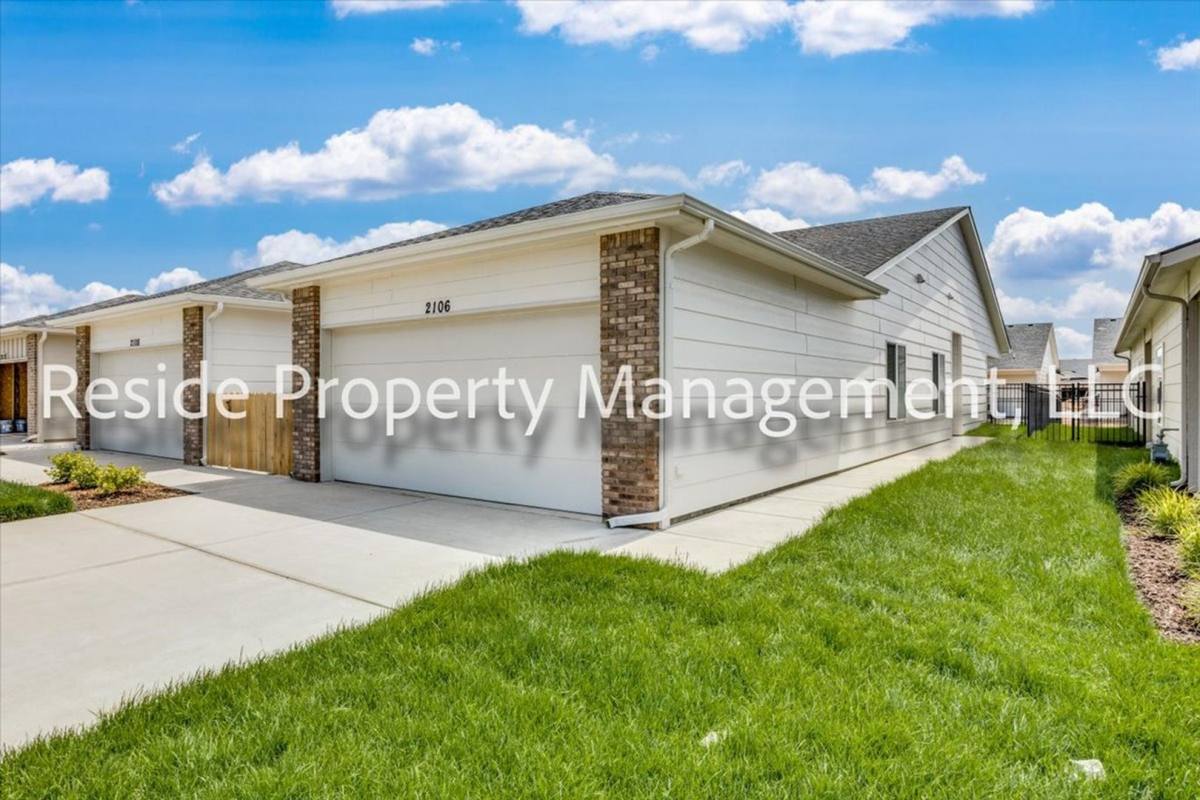 Townhouse for rent at 3747 W 30th St N, Wichita, KS 67205