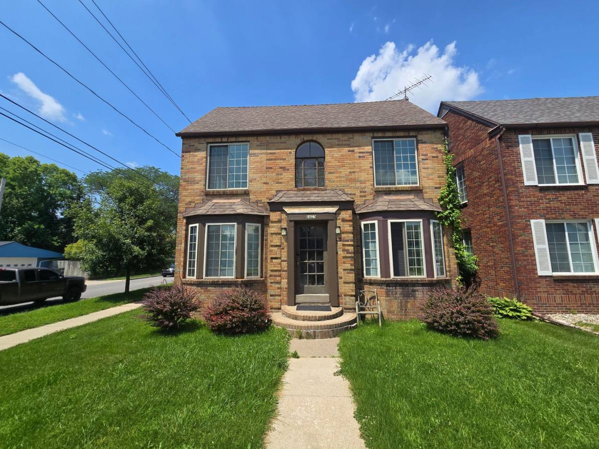 Apartment for rent at 3801 Torrance Dr, Toledo, OH 43612
