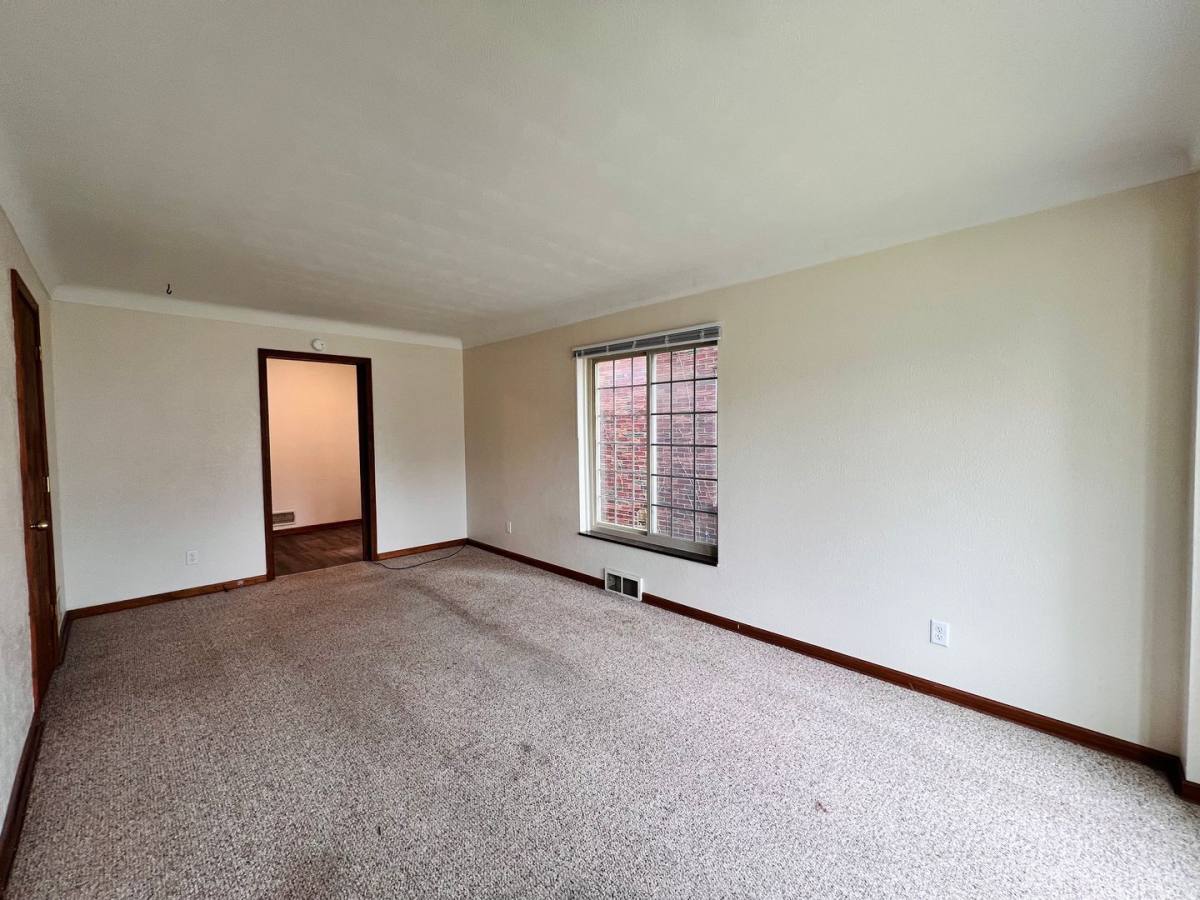 Apartment for rent at 3801 Torrance Dr, Toledo, OH 43612
