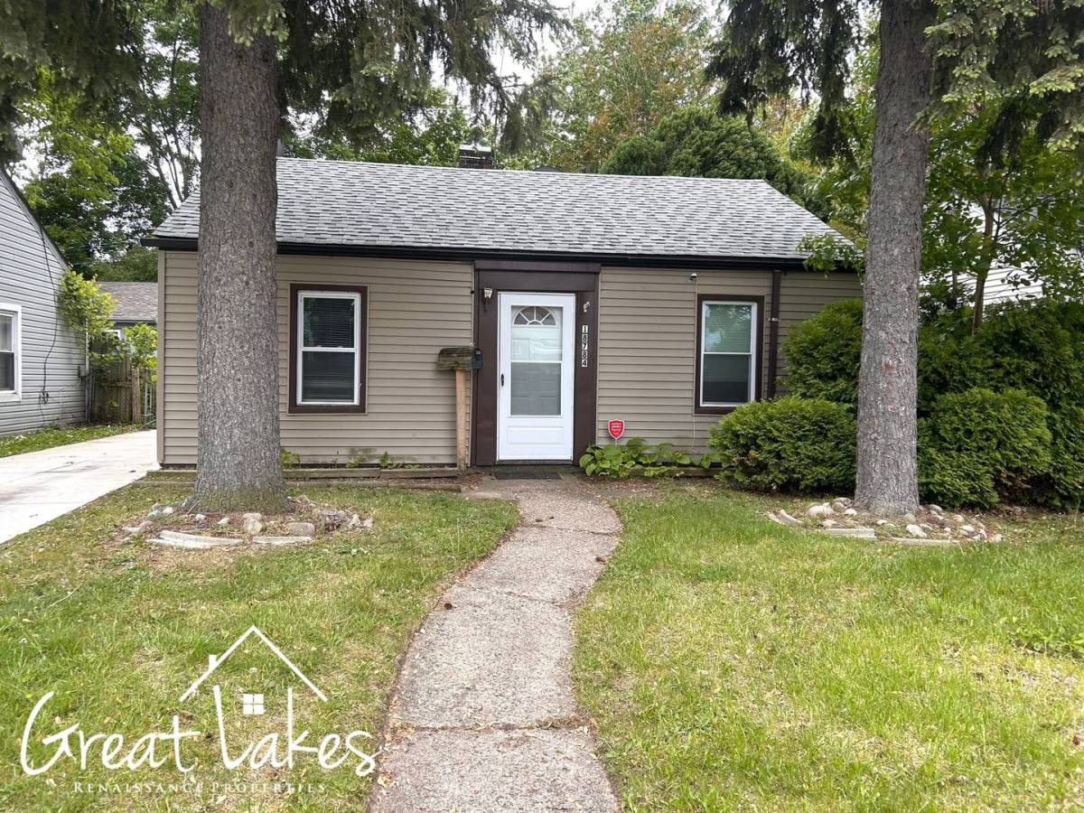 House for rent at 18784 Roscommon St, Harper Woods, MI 48225