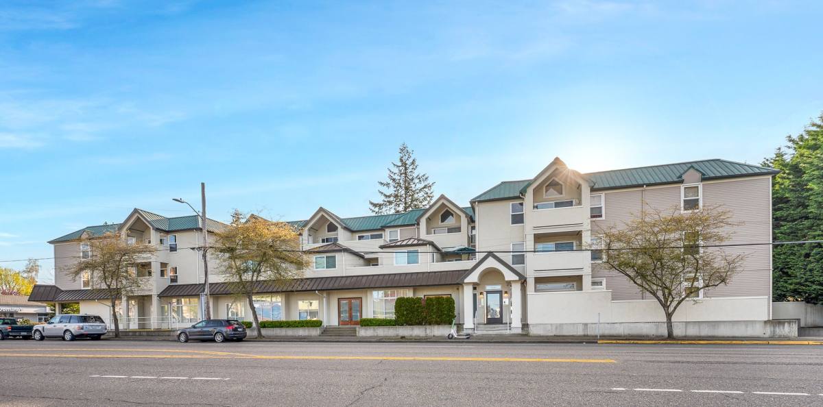Apartment for rent at 12250 Greenwood Ave N, Seattle, WA 98133