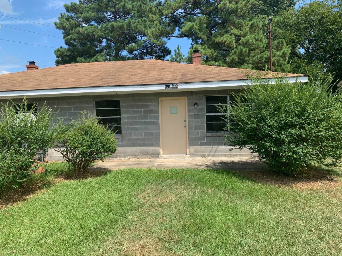 Apartment for rent at 521-523 Magnolia Dr, Rocky Mount, NC 27801