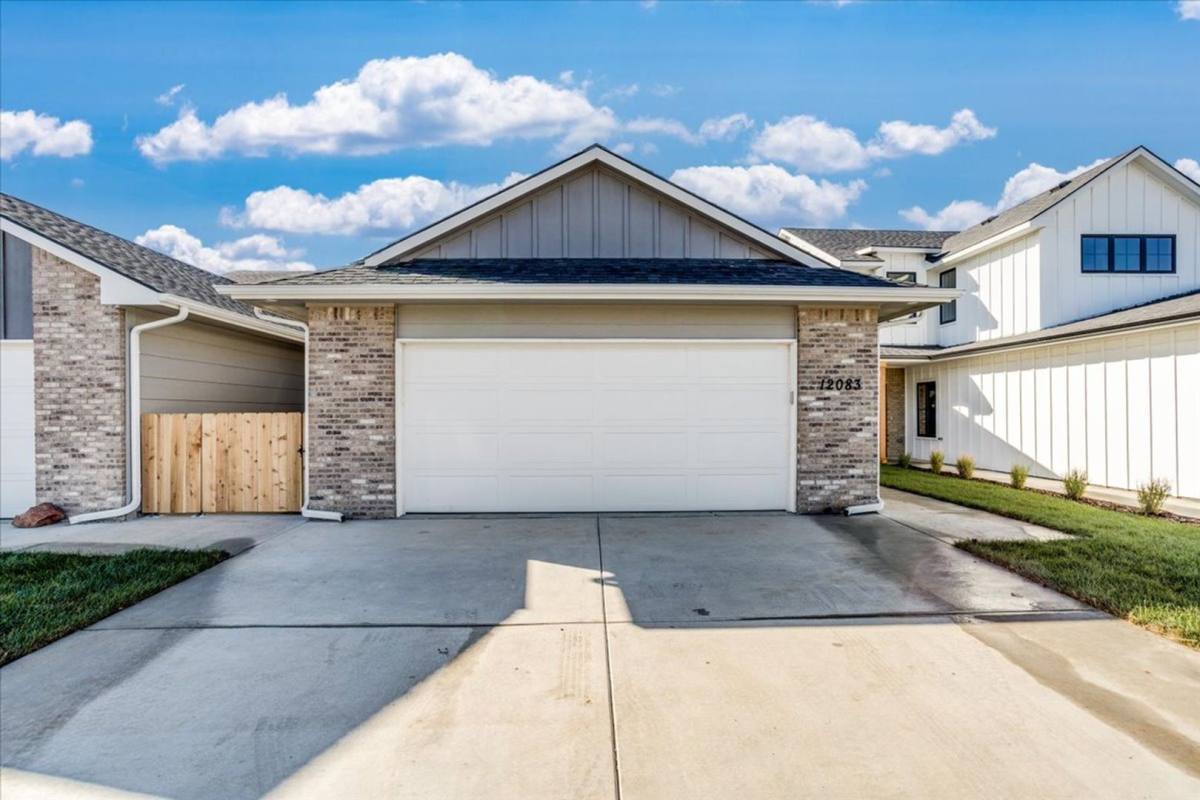 Townhouse for rent at 3735 W 30th St N, Wichita, KS 67205