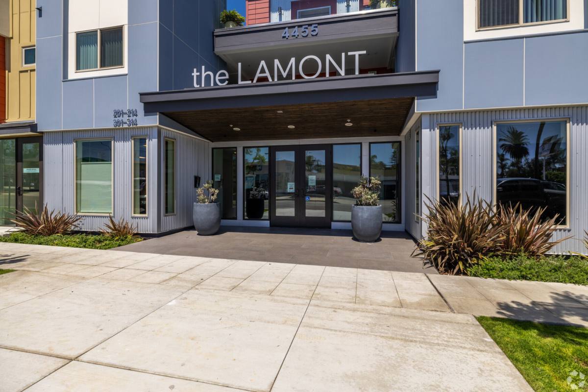 Apartment for rent at 4455 Lamont St, San Diego, CA 92109