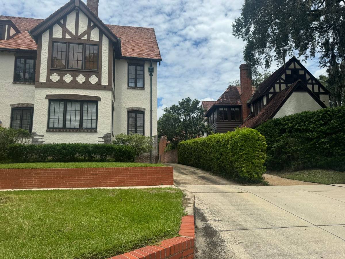 Apartment for rent at 3319 Pine St #AVONDALE, Jacksonville, FL 32205