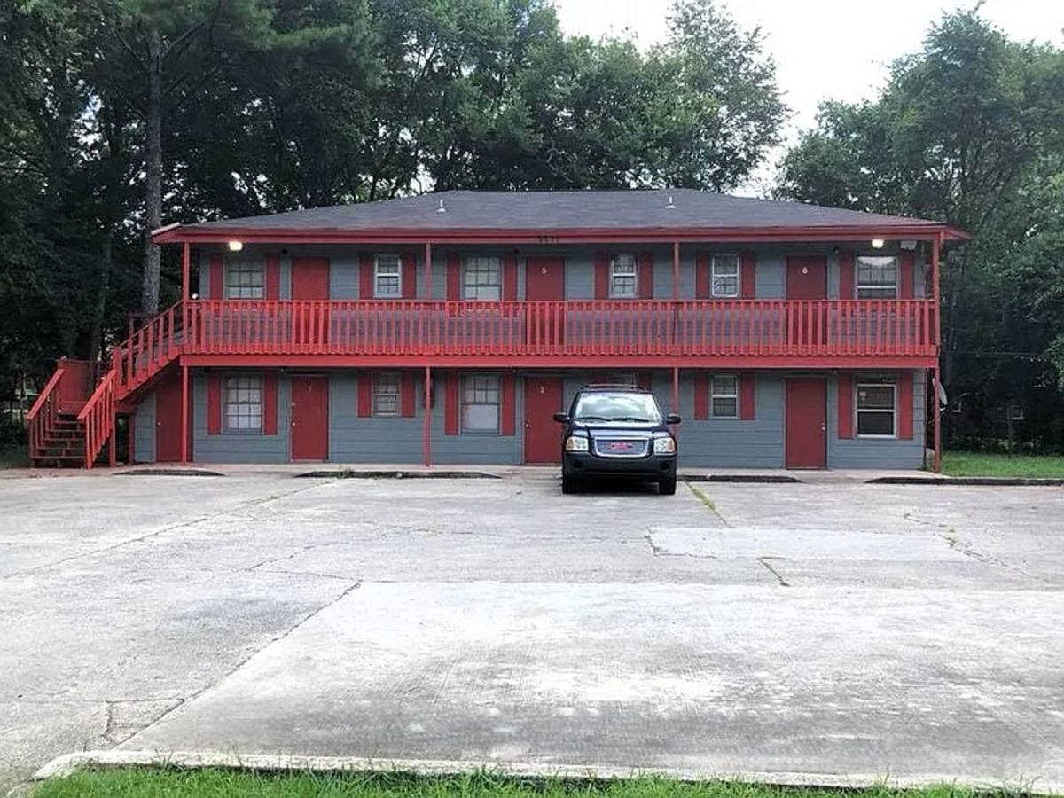Apartment for rent at 3911 Patton Rd SW, Huntsville, AL 35805