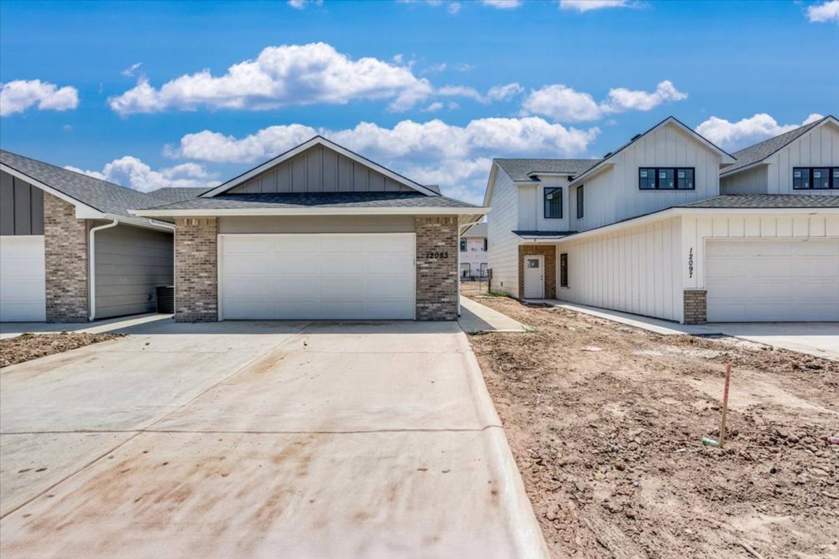 Townhouse for rent at 3855 W 30th St N, Wichita, KS 67205