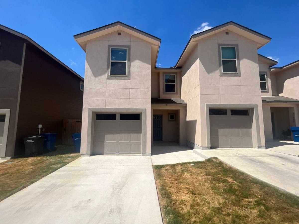 Townhouse for rent at 6331 Luglio Lane, San Antonio, TX 78233