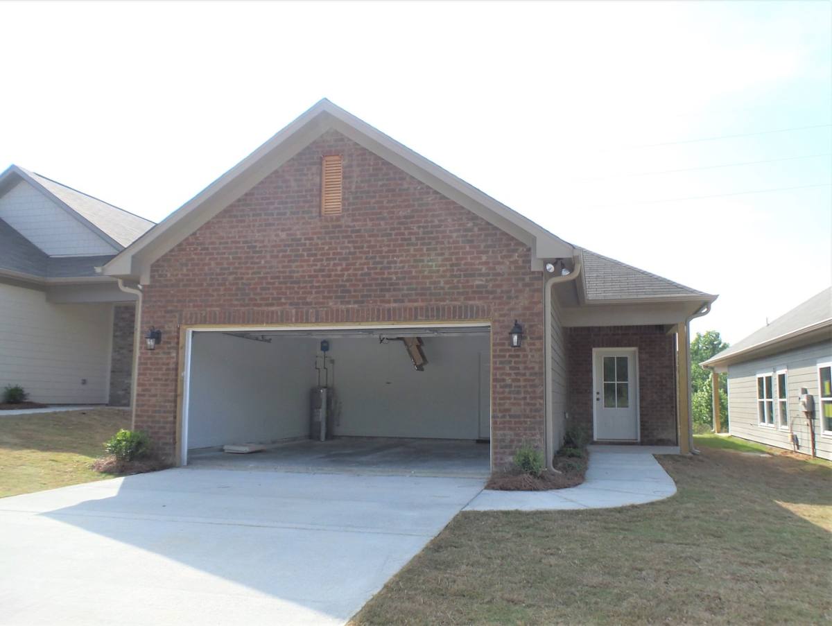House for rent at 870 Maple Trace, Odenville, AL 35120