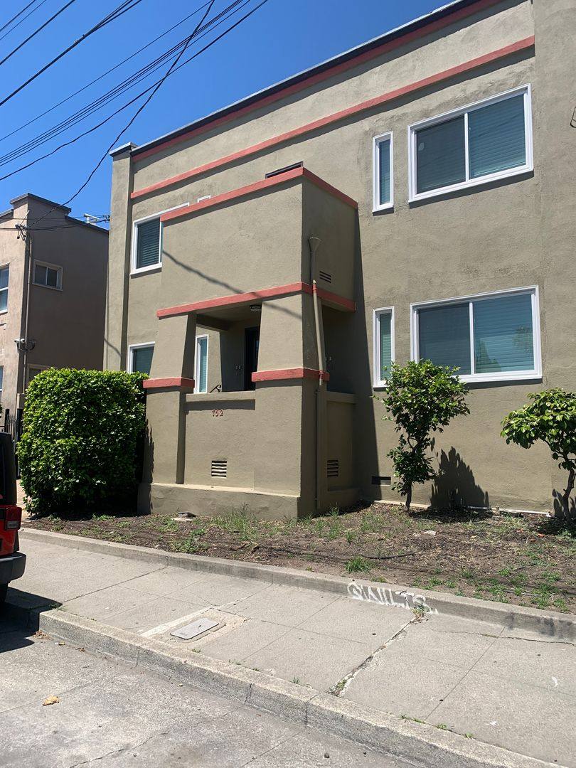 Apartment for rent at 752 40th St, Oakland, CA 94609