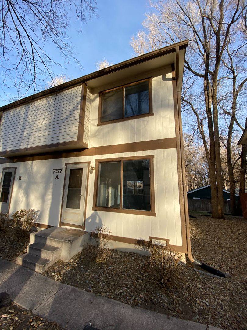 Townhouse for rent at 757 Alexander Rd, Colorado Springs, CO 80909