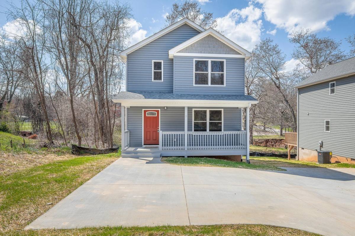 House for rent at 11 Kent St, Asheville, NC 28803