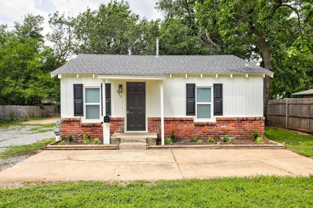 Apartment for rent at 4913 N Willow Ave, Bethany, OK 73008