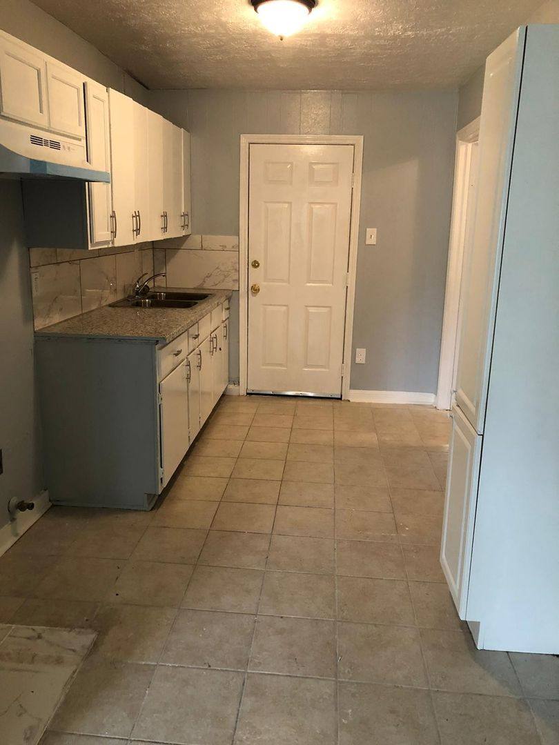House for rent at 4906 Larkspur St, Houston, TX 77033
