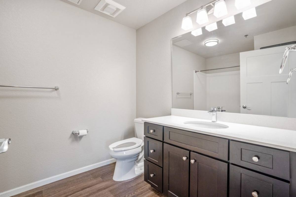 Apartment for rent at 45 W Jefferson St, Waterloo, IA 50701