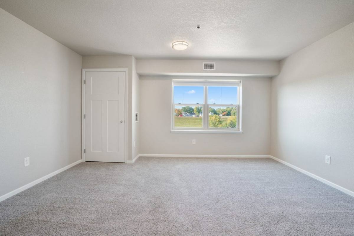 Apartment for rent at 45 W Jefferson St, Waterloo, IA 50701
