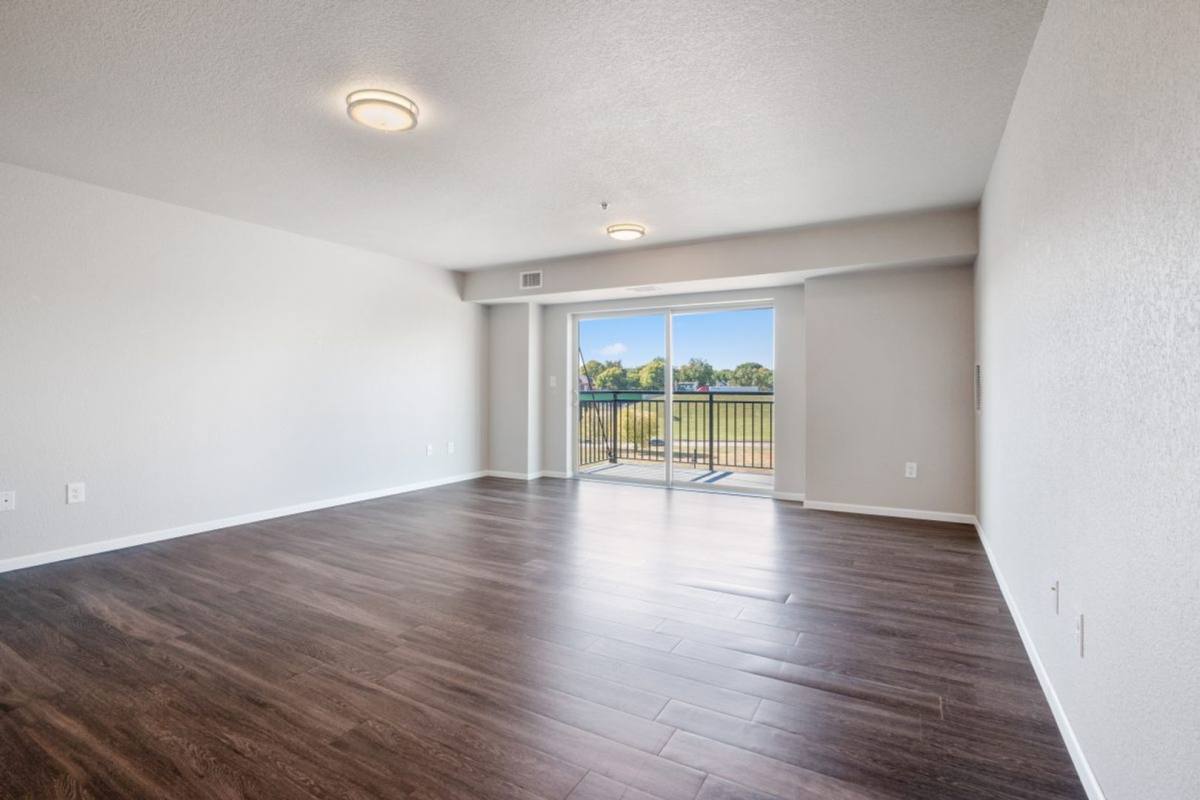 Apartment for rent at 45 W Jefferson St, Waterloo, IA 50701