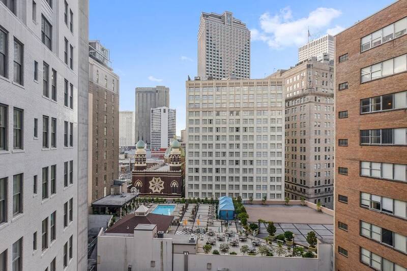 Apartment for rent at 925 Common St, New Orleans, LA 70112