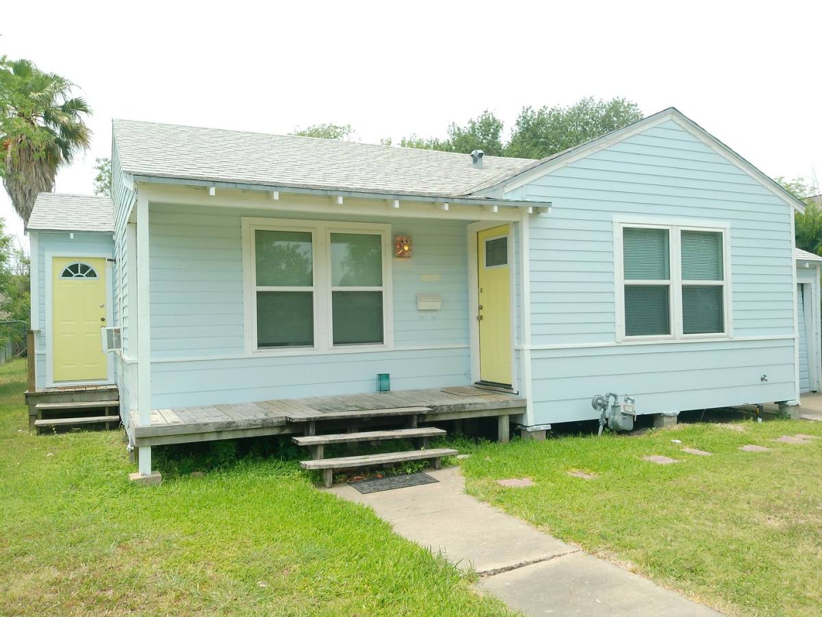 House for rent at 4229 Junior Terrace, Corpus Christi, TX 78412