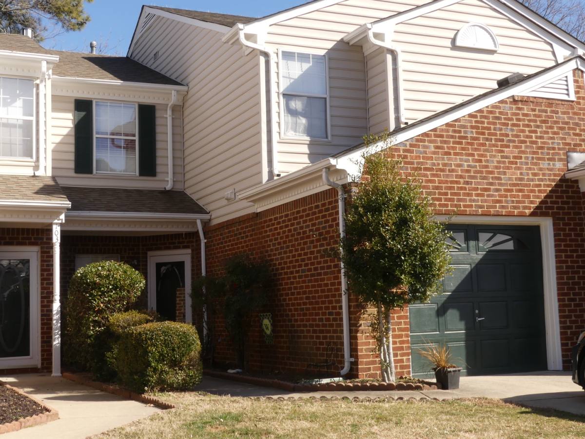 Townhouse for rent at 105 Kingston Court, Yorktown, VA 23693